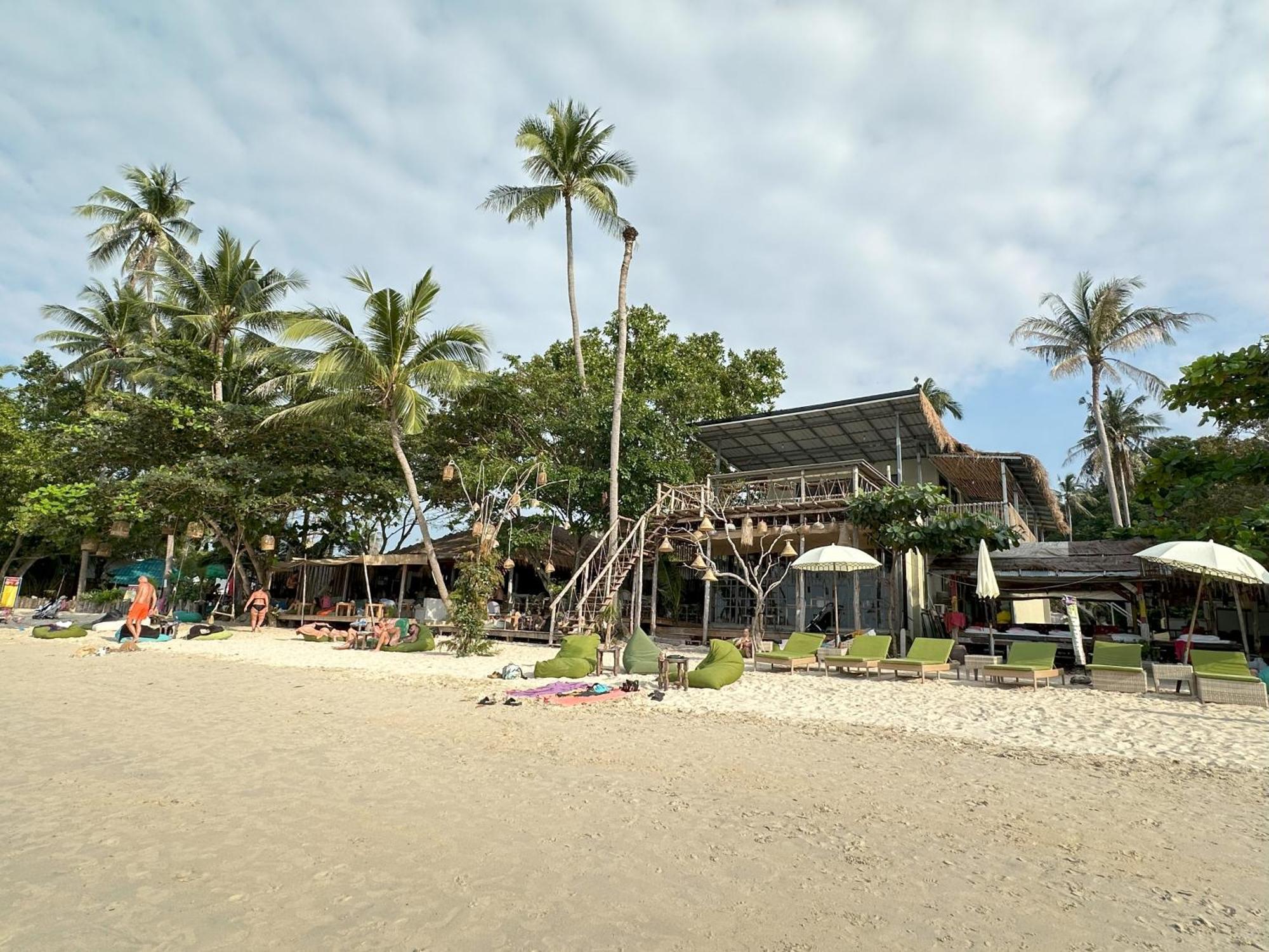 Beachside 3-Bedroom Townhouse W Private Pool At 70 Meters From Beach บ้านบางปอ ภายนอก รูปภาพ