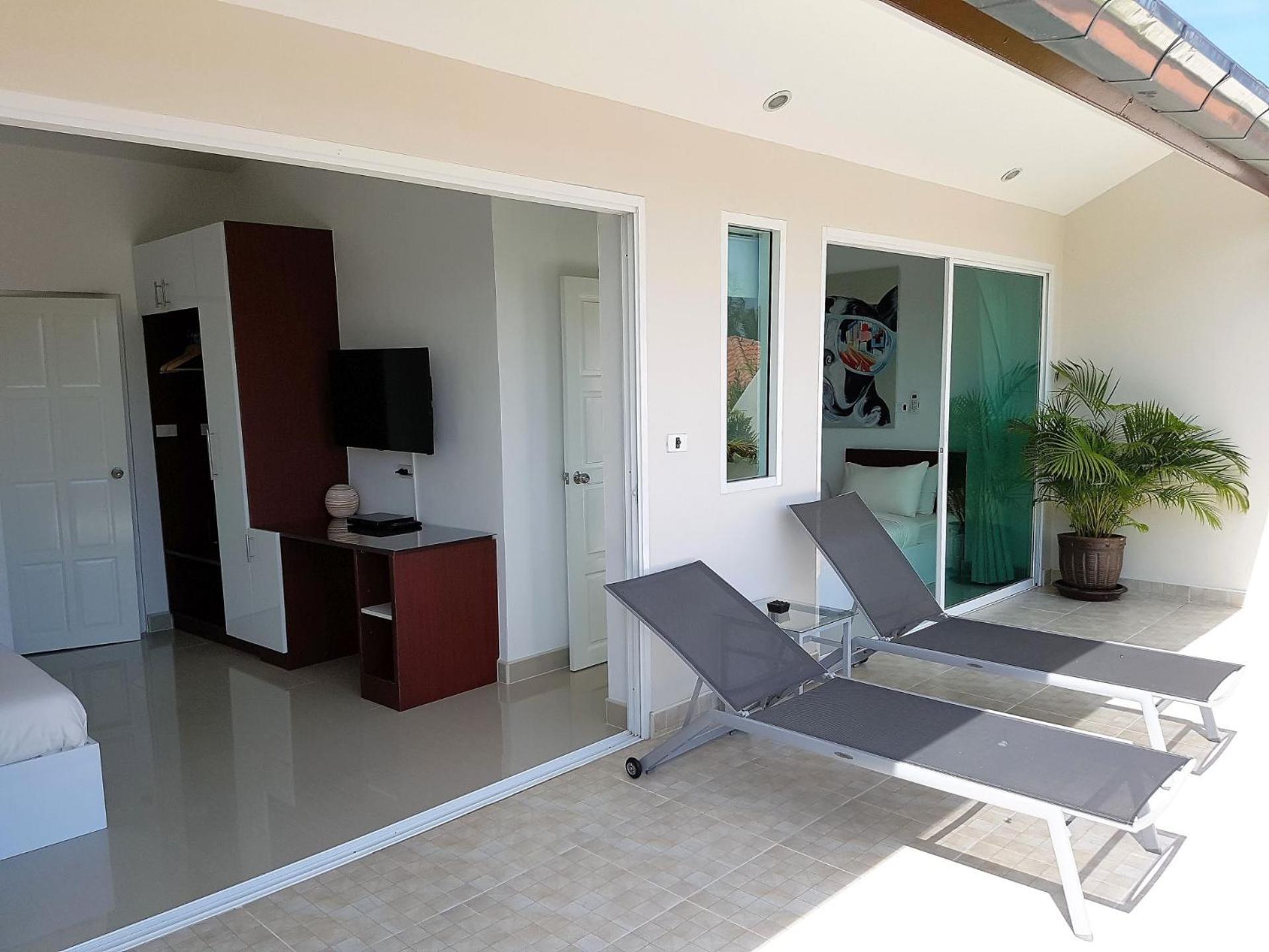 Beachside 3-Bedroom Townhouse W Private Pool At 70 Meters From Beach บ้านบางปอ ภายนอก รูปภาพ